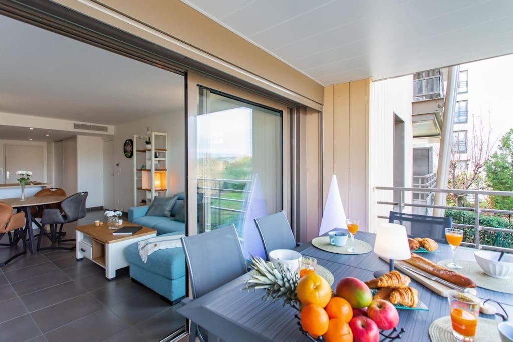 Apartmán A7- 2 Bdr Sea & Mountain View - Ac, Parking, Pool & Terrace Antibes Exteriér fotografie