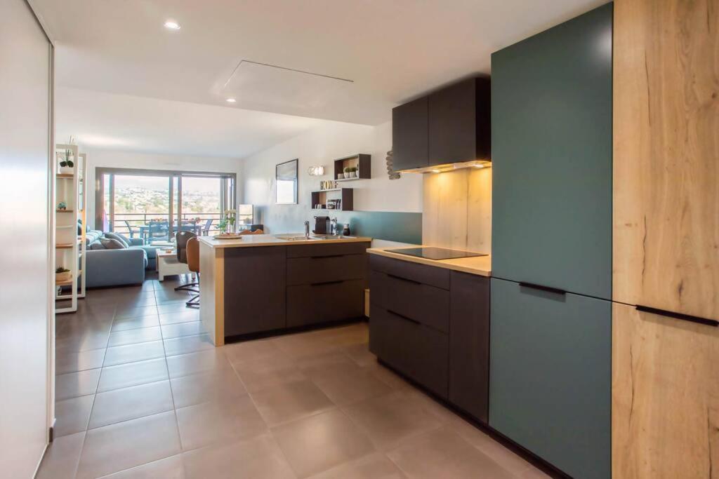 Apartmán A7- 2 Bdr Sea & Mountain View - Ac, Parking, Pool & Terrace Antibes Exteriér fotografie