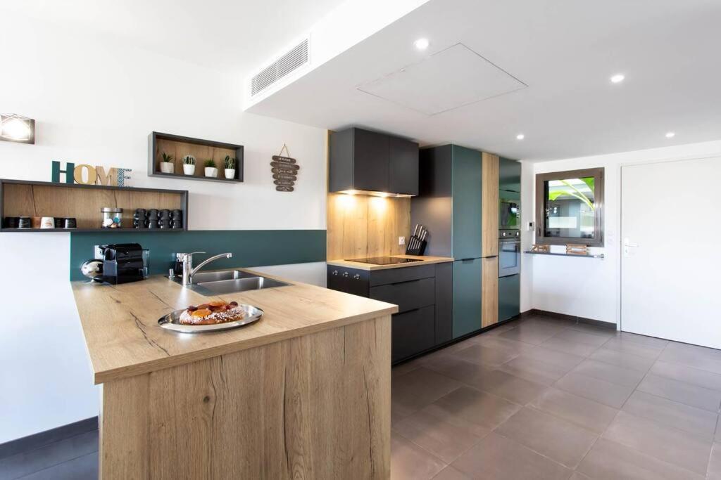 Apartmán A7- 2 Bdr Sea & Mountain View - Ac, Parking, Pool & Terrace Antibes Exteriér fotografie
