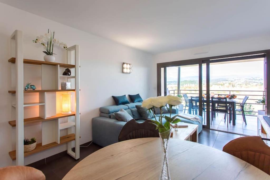 Apartmán A7- 2 Bdr Sea & Mountain View - Ac, Parking, Pool & Terrace Antibes Exteriér fotografie